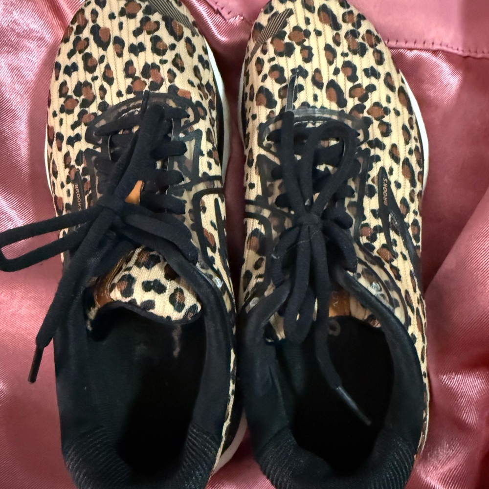 Brooks Leopard Print Athletic Shoes